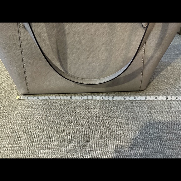 Gray Michael Kors tote - Picture 4 of 7